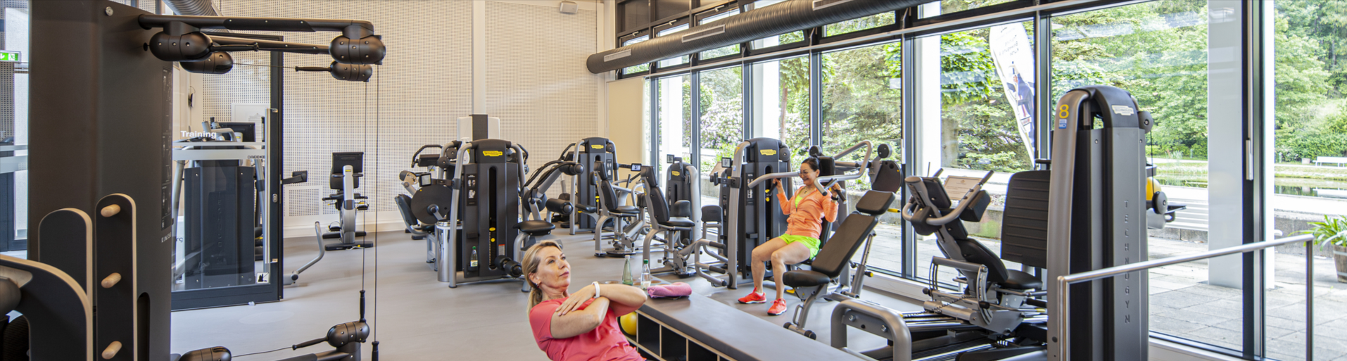 Zwei Frauen beim Training im Trainingszentrum Kolonnaden