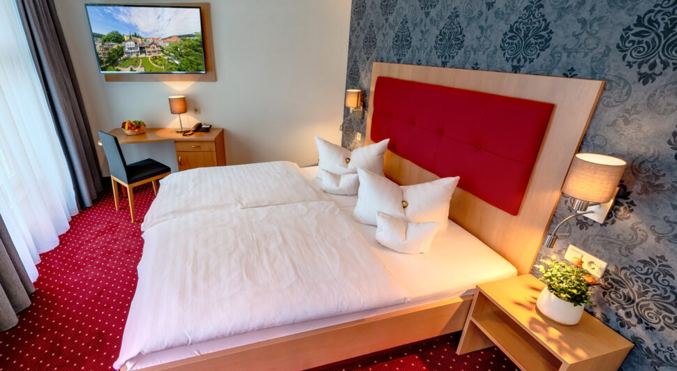 Detailansicht Doppelzimmer Hotel Vier Jahreszeiten